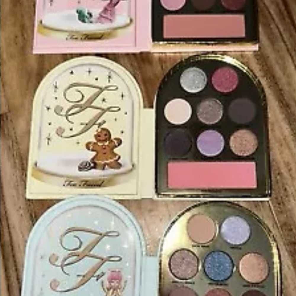 Too Faced Let It Snow Globes Makeup Collection Face + Eye Palette Scented